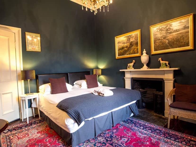Six Brunton Place Guest House