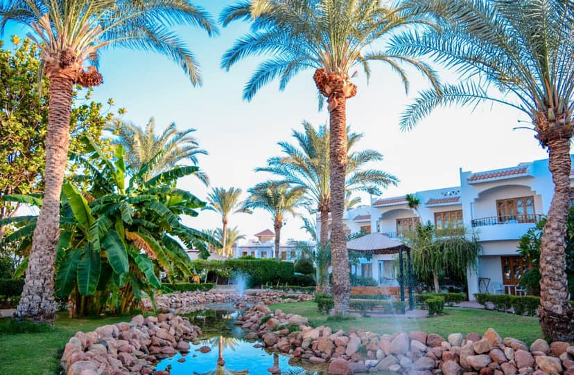 Dive Inn Resort — building