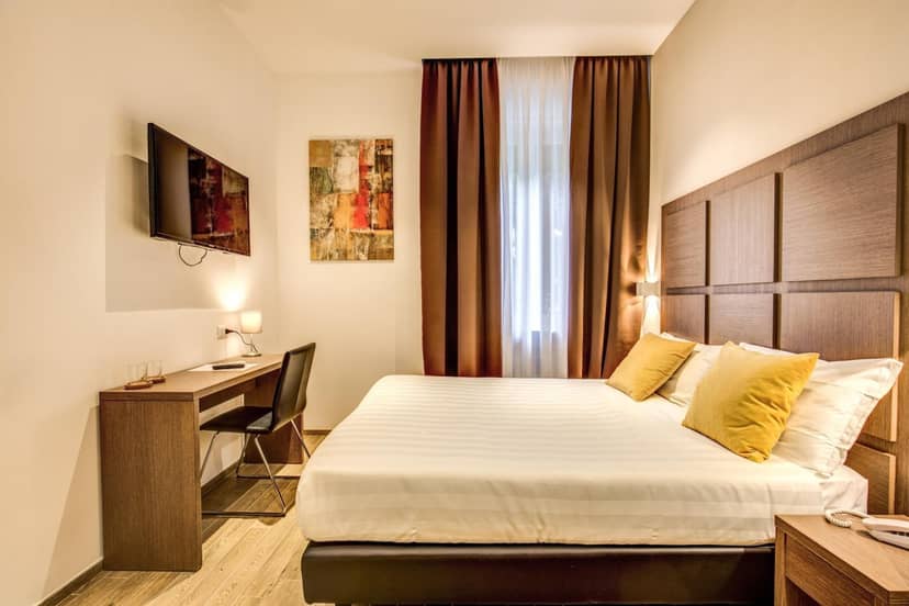 House Garden — hotel room