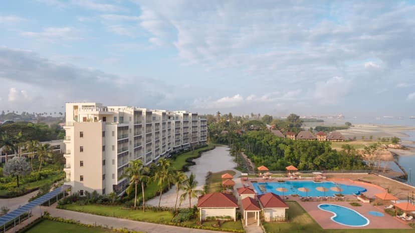 Hotel Verde Zanzibar - Azam Luxury Resort and Spa - Dry Hotel — building