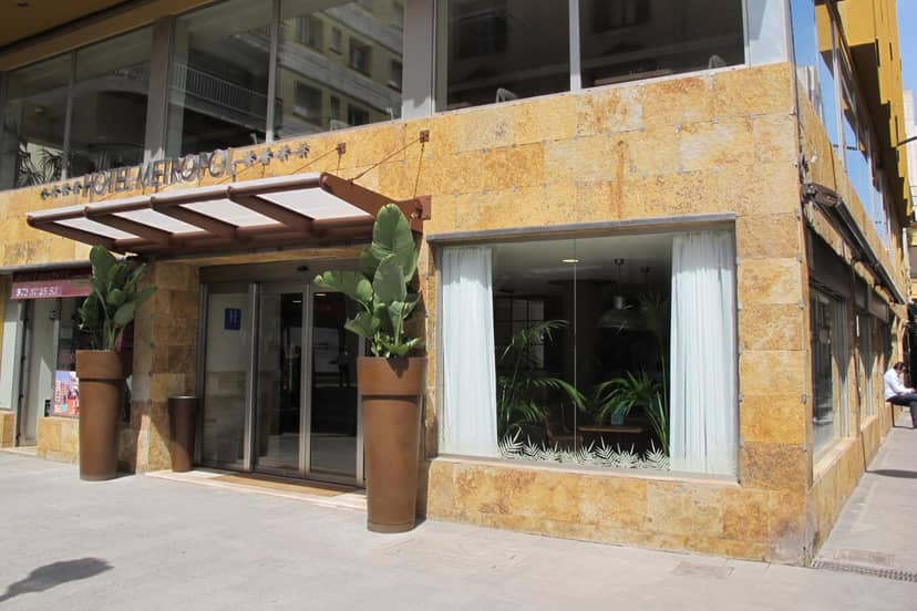Hotel Metropol — building