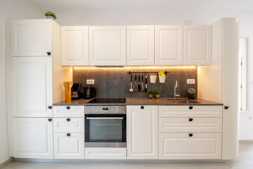 Casa ol'Bol - Modern Apartment with Seaview and Private Large Backyard — kitchen