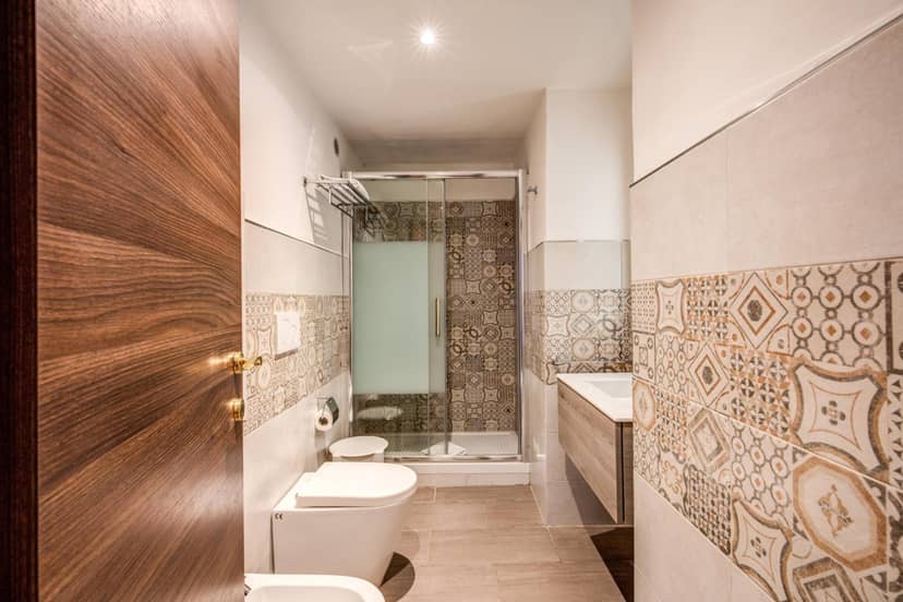 House Garden — bathroom