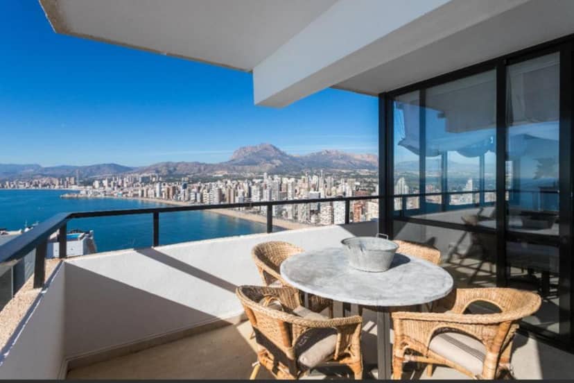 ATICO BENIDORM PLANTA 25 — balance & terrace