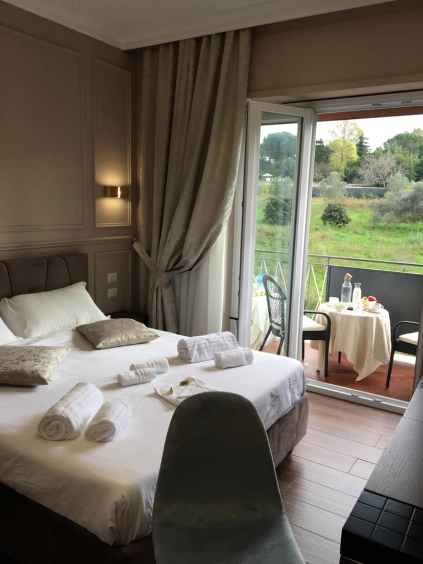 Unicum Roma Suites — hotel room