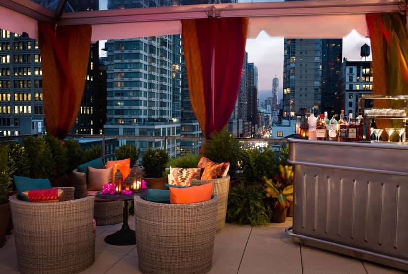 Kimpton Hotel Eventi by IHG — outdoor bar