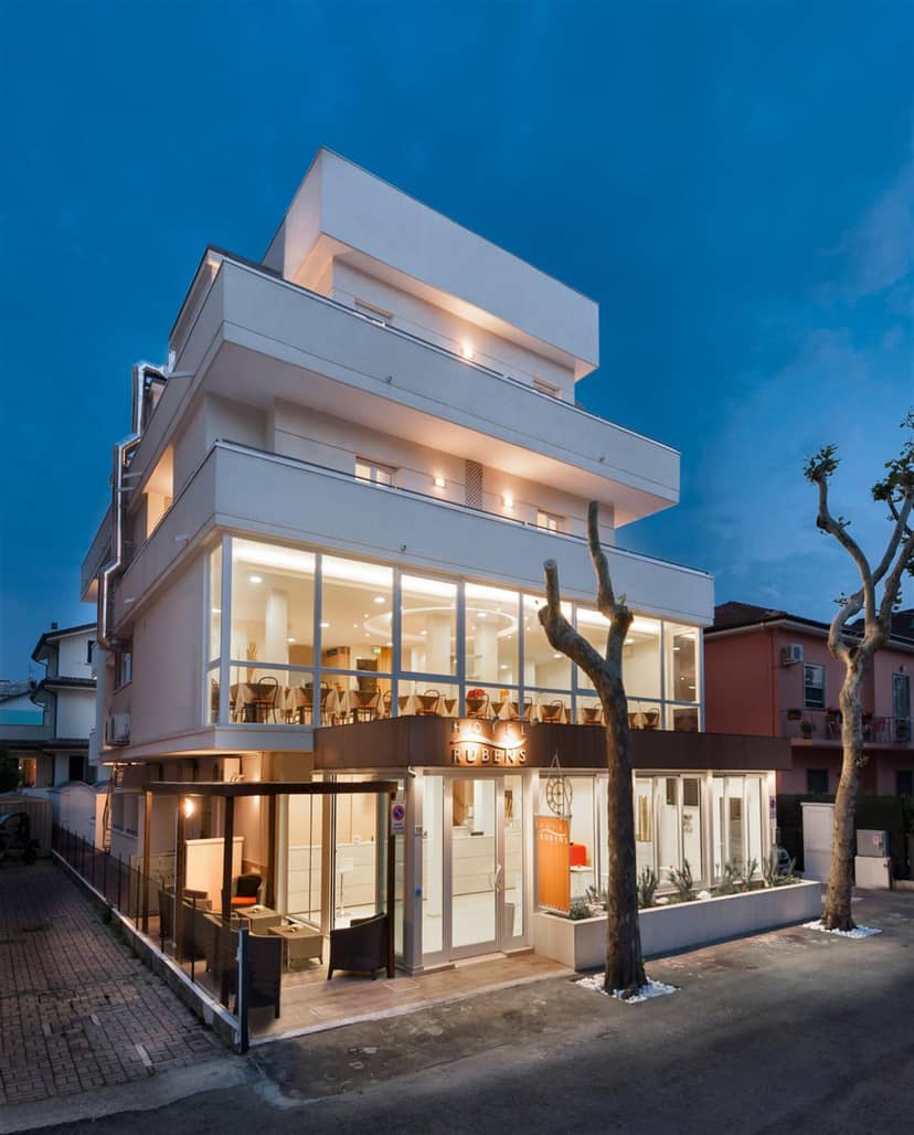 Hotel Rubens — building