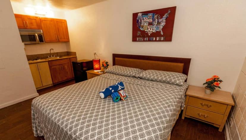 The Beach Waikiki Boutique Hostel