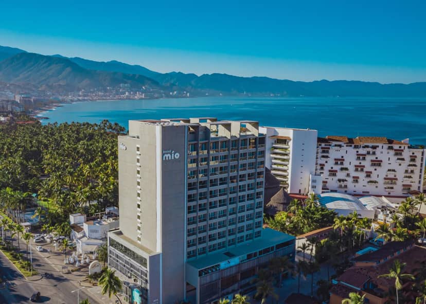 Hotel Mio Vallarta - Adults Only — building