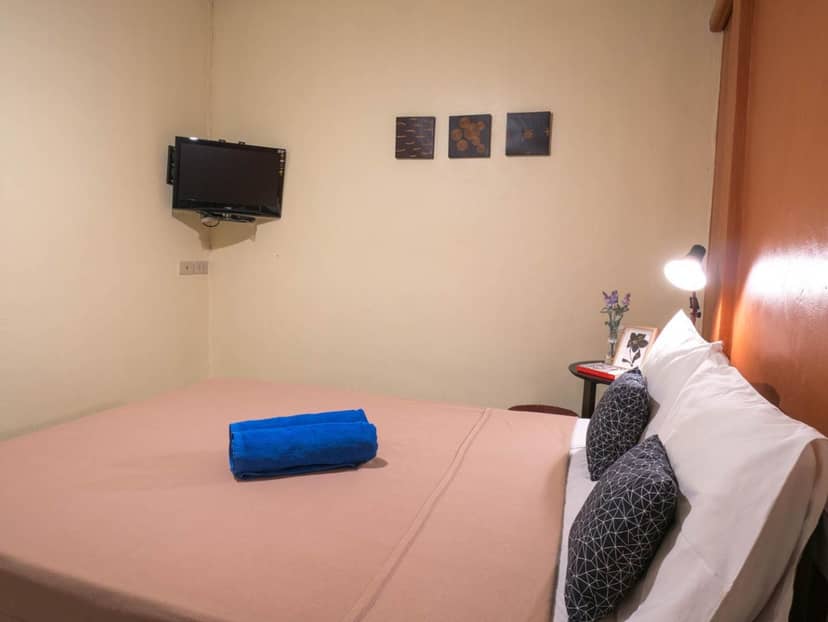 Chan Cha La 99 Hostel — hotel room