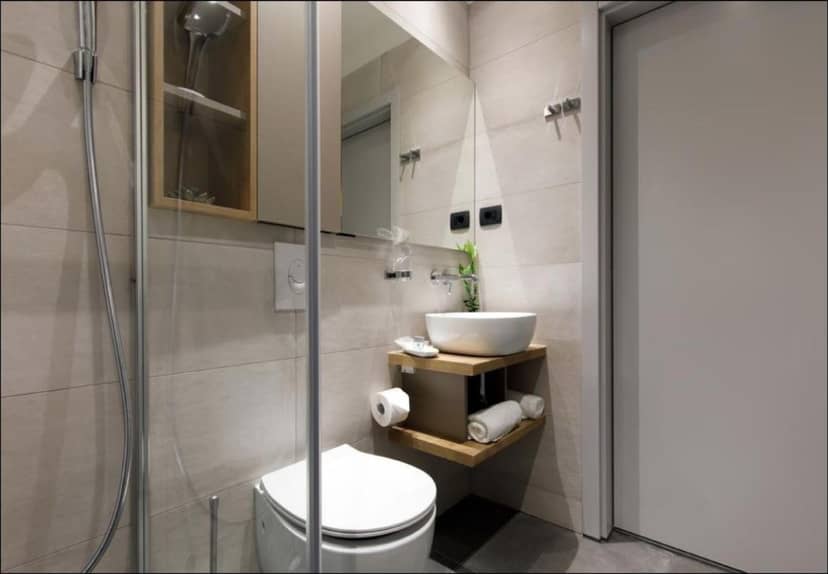 Sailor Boutique Rooms — bathroom
