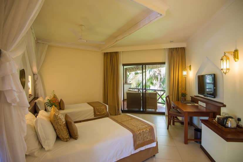 Sea Cliff Resort & Spa — hotel room