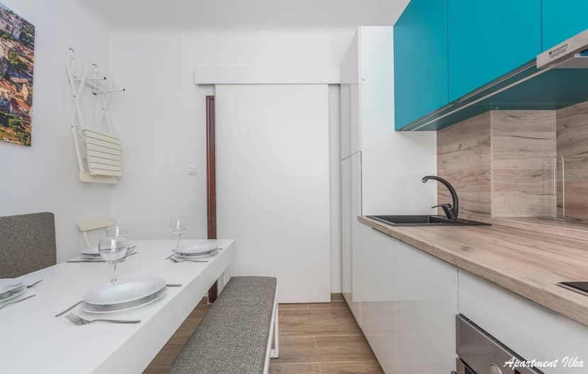 Apartmani Nena i Ilka — kitchen