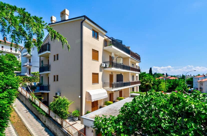 APARTMENTS NIKO — building