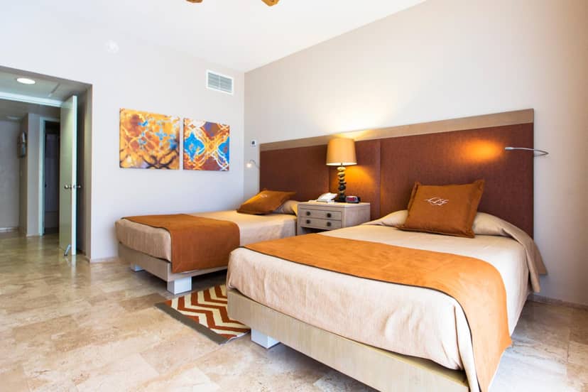 Holiday Inn Club Vacations The Royal Sands All Inclusive