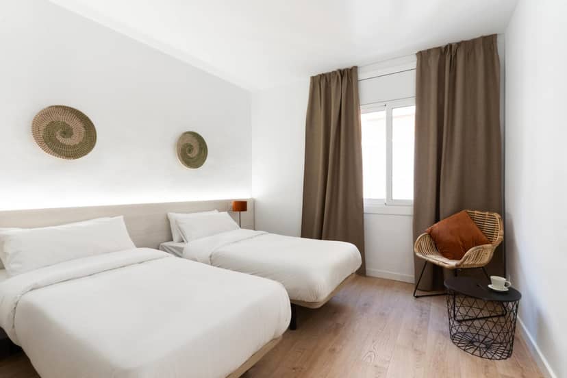Apartamentos Venecia — hotel room