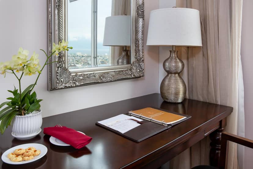 Muong Thanh Luxury Song Han Hotel - 10 Minutes to Da Nang Airport & 800m to Dragon Bridge