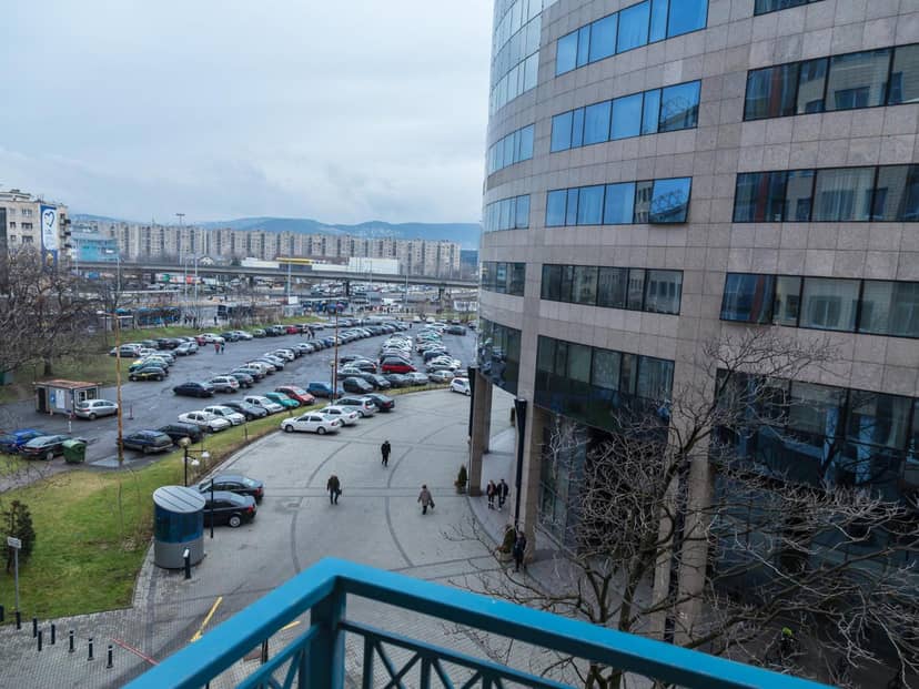 Arpad Bridge Apartments