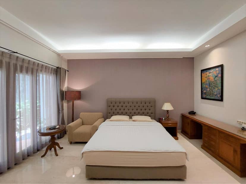 Via Renata Prapanca — hotel room