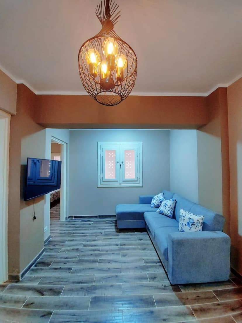 lovely one bedroom apartment within cozy compound including swimming pool, supermarket. perfect location at neama Bay with access to public transportation — lounge