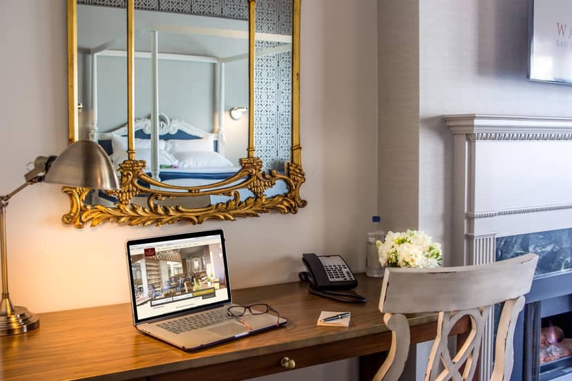 Warwick San Francisco — hotel room
