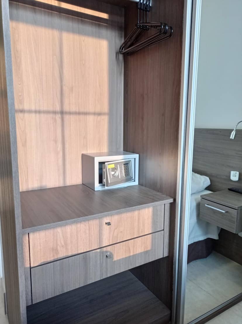 Estudios Ótima localização — hotel room