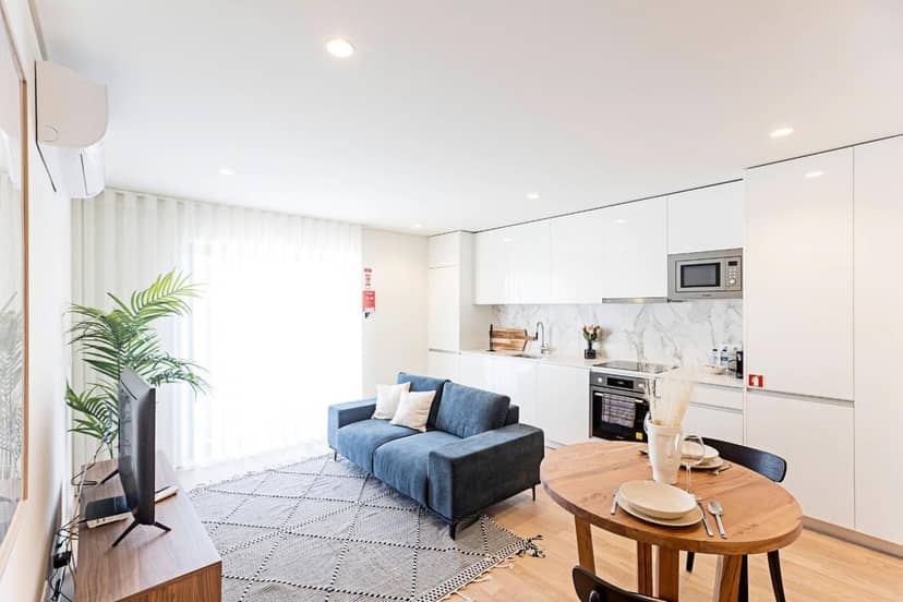 NEW Cozy and Modern Apartment in the heart of Porto — kitchen