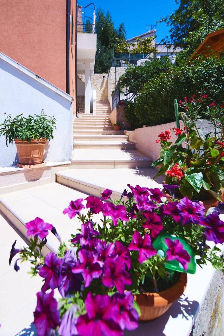APARTMENT ORIJA — building