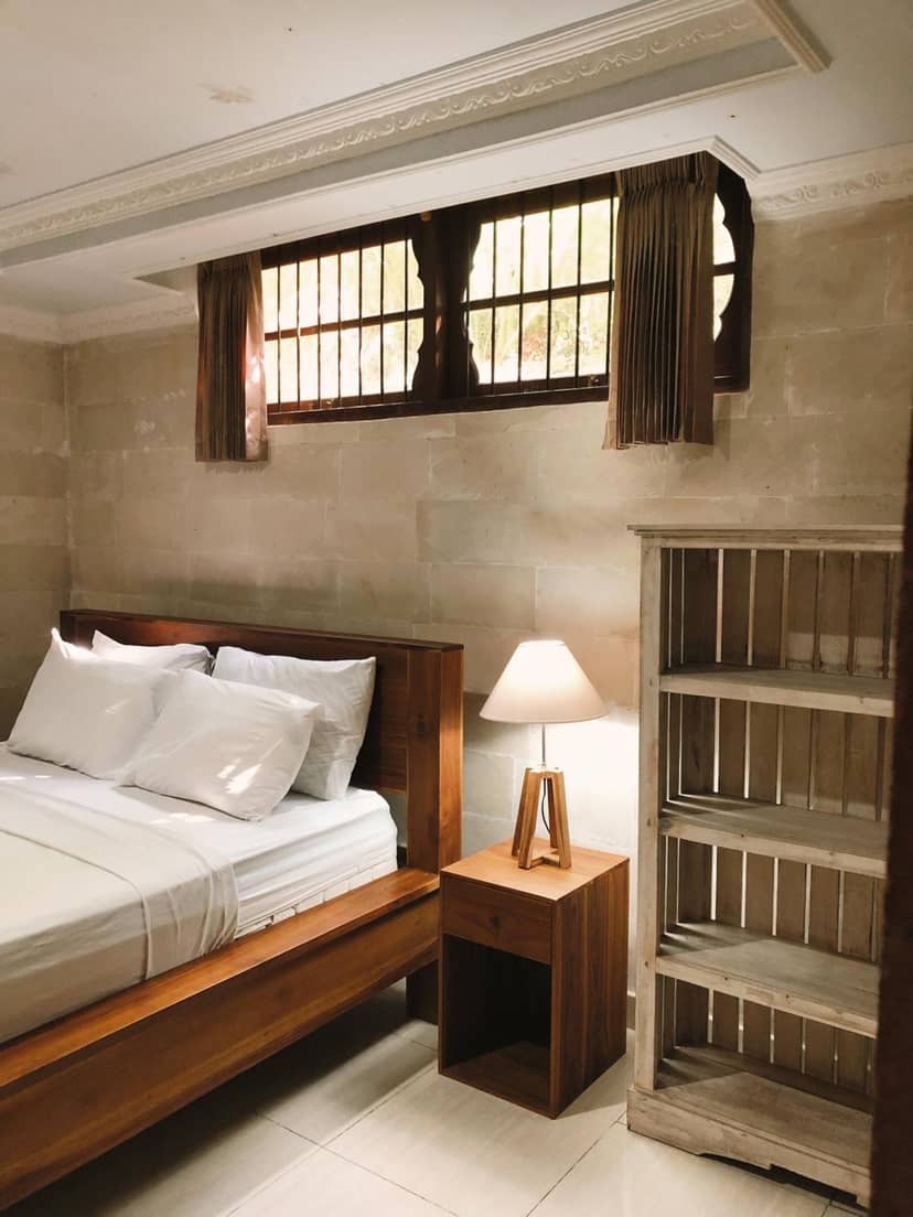 Darma Yogi House — hotel room