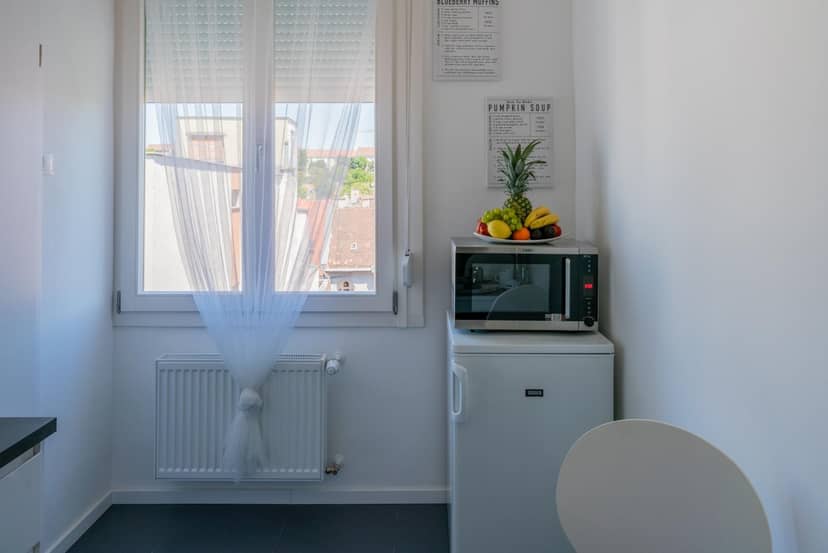 Sunhill Studio — kitchen