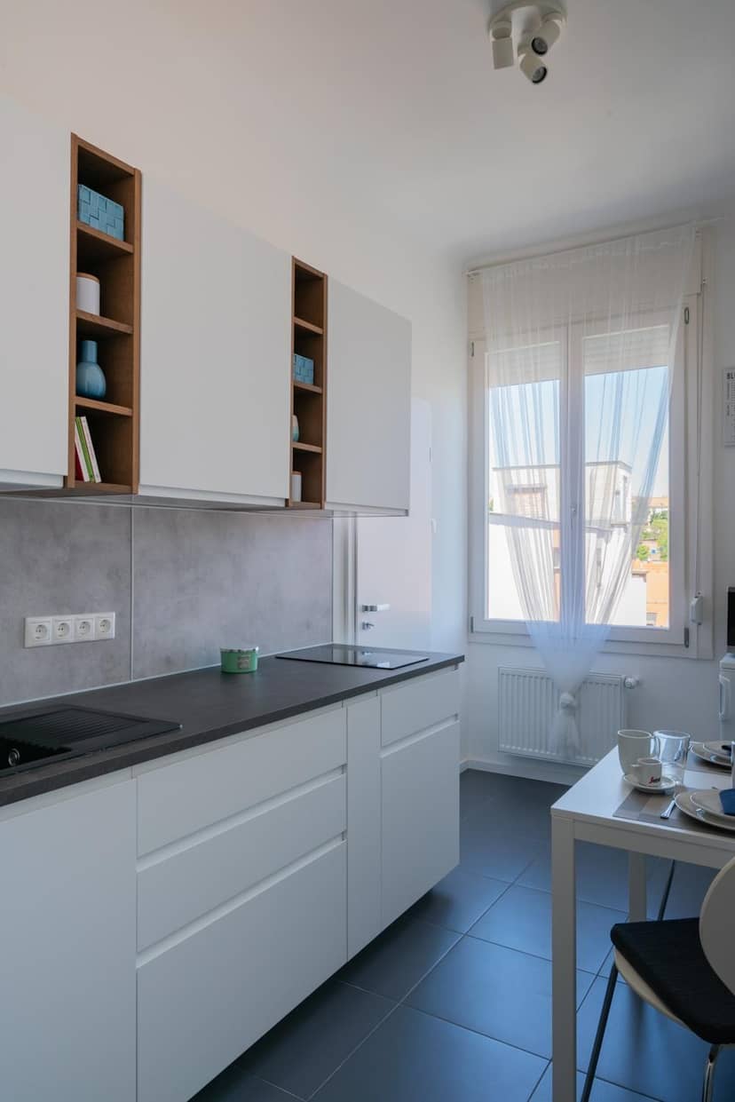 Sunhill Studio — kitchen