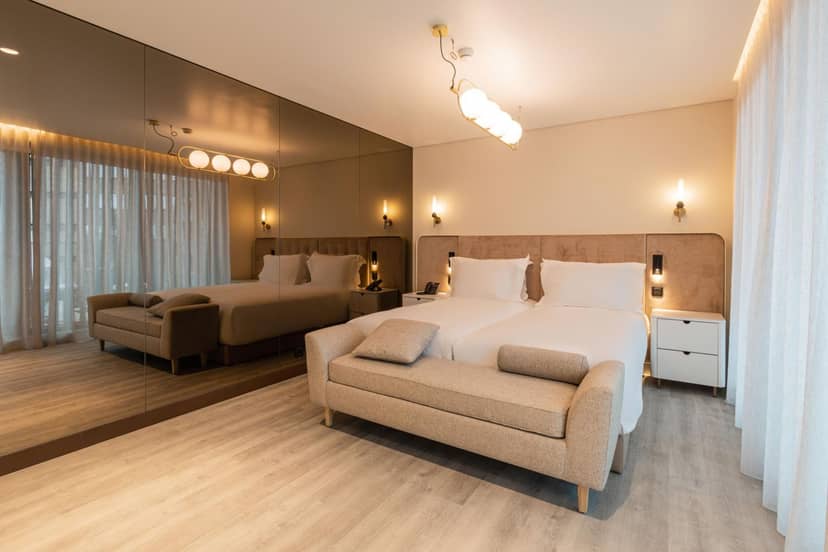 LUSTER Hotel
