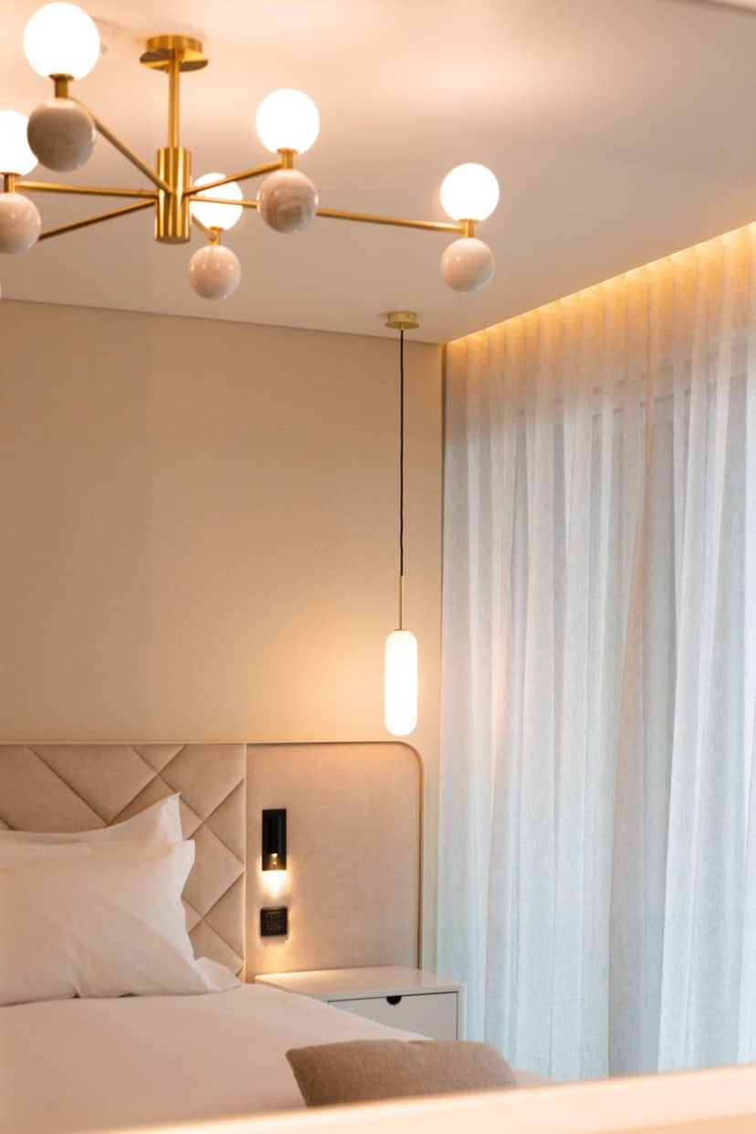 LUSTER Hotel