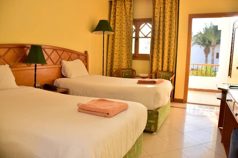 Dive Inn Resort