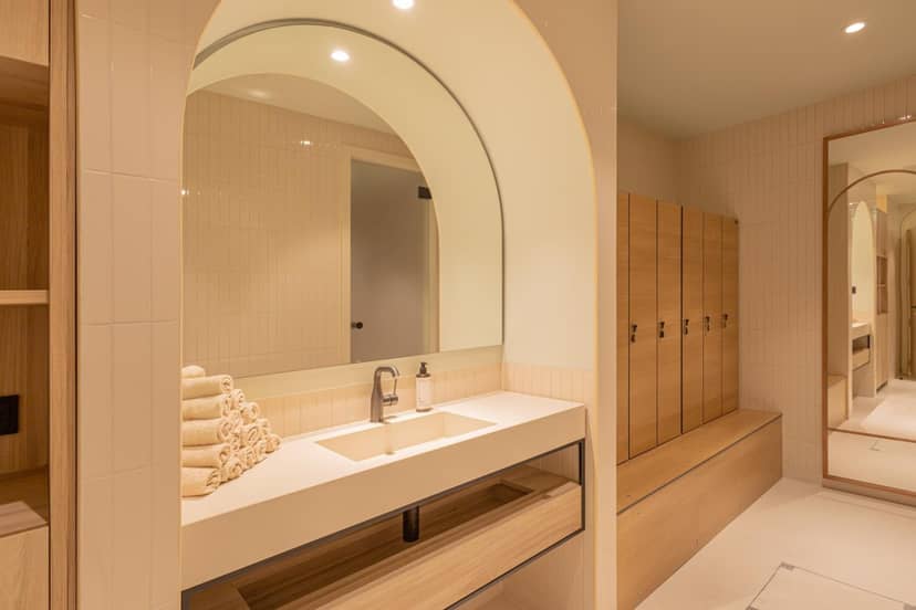 LUSTER Hotel