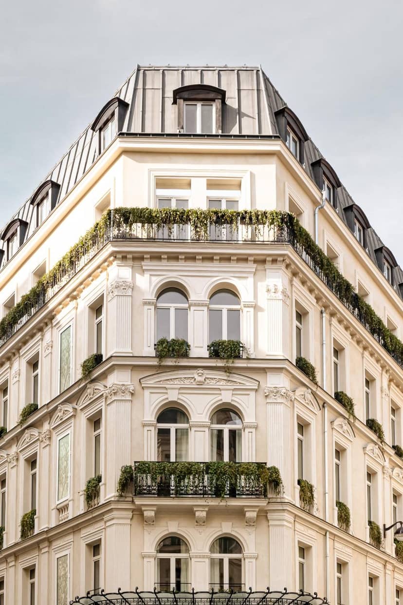 Château des Fleurs Hôtel & Spa Paris — building