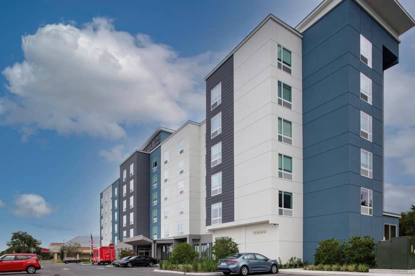 TownePlace Suites by Marriott Orlando Airport — building