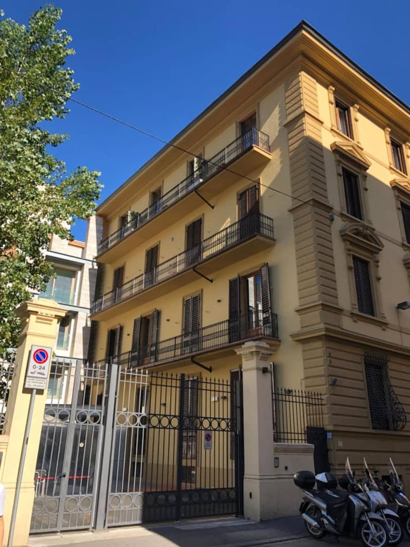 N7 Rooms — building