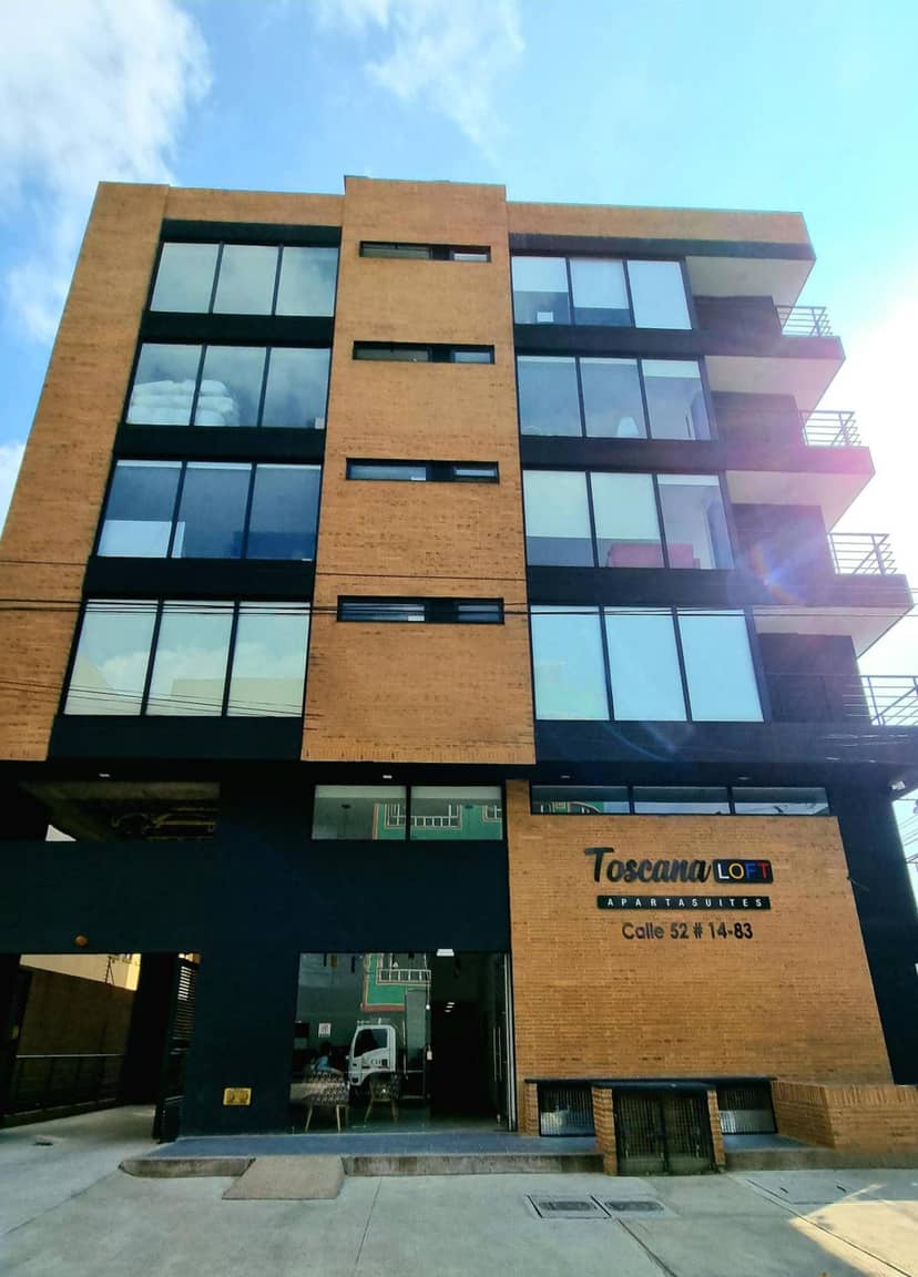 Toscana LOFT - Apartasuites — building