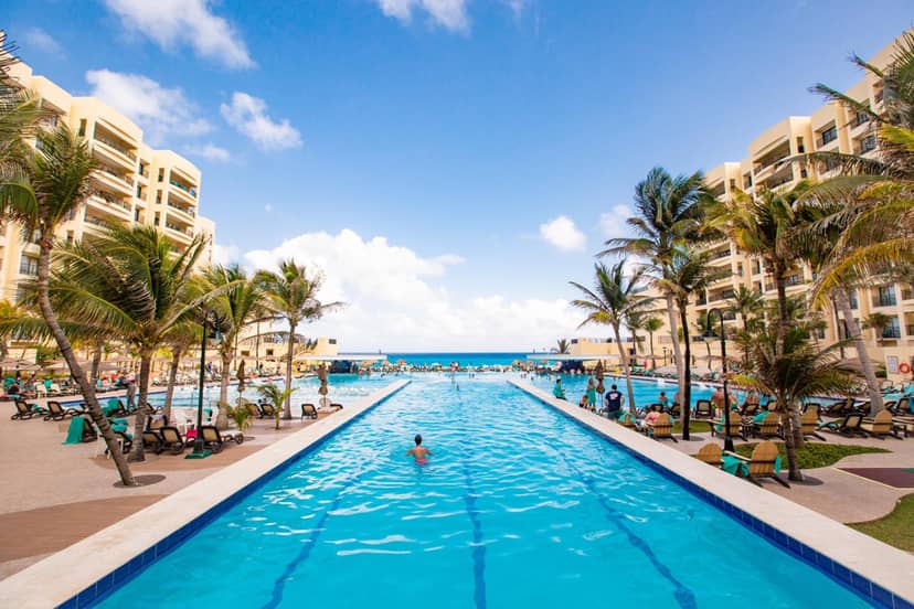 Holiday Inn Club Vacations The Royal Sands All Inclusive