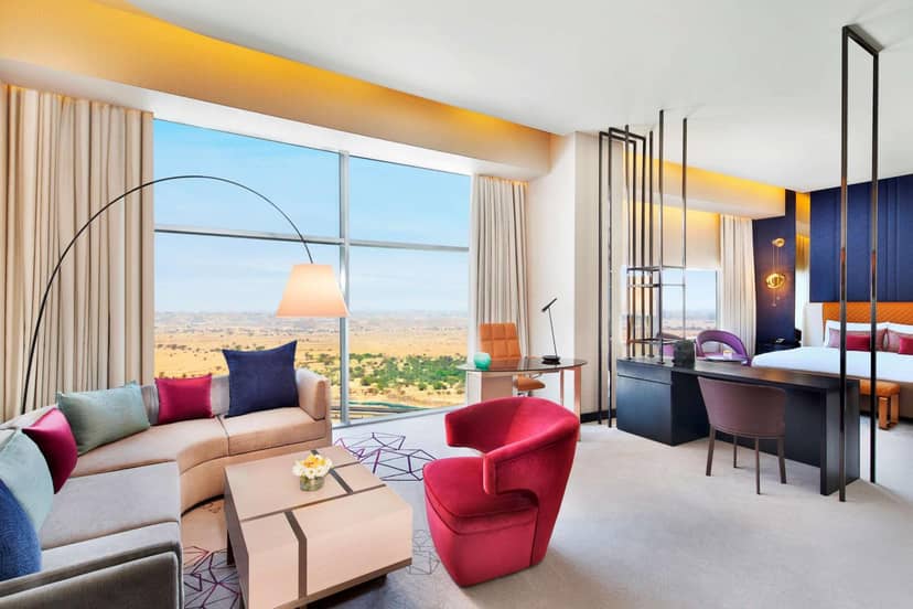 AlRayyan Hotel Doha, Curio Collection by Hilton