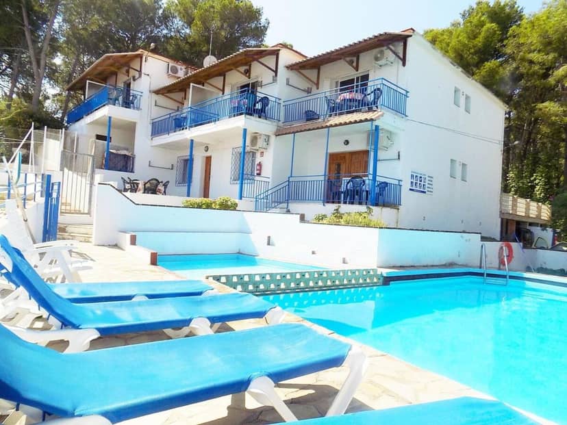 Apartsalou San Jordi — recepcion & lobby