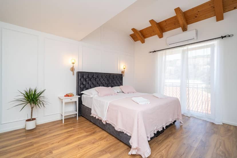 Villa Aura - Comfort double room — bedroom