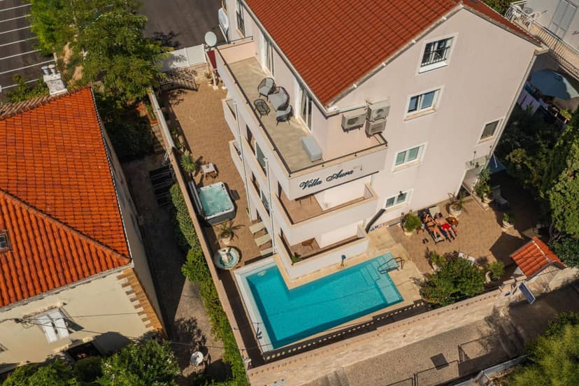 Villa Aura - Comfort double room — building