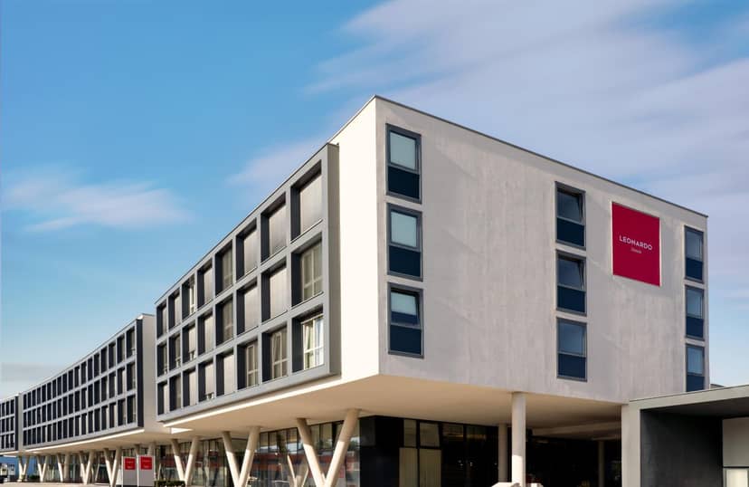 Leonardo Hotel Salzburg Airport — building
