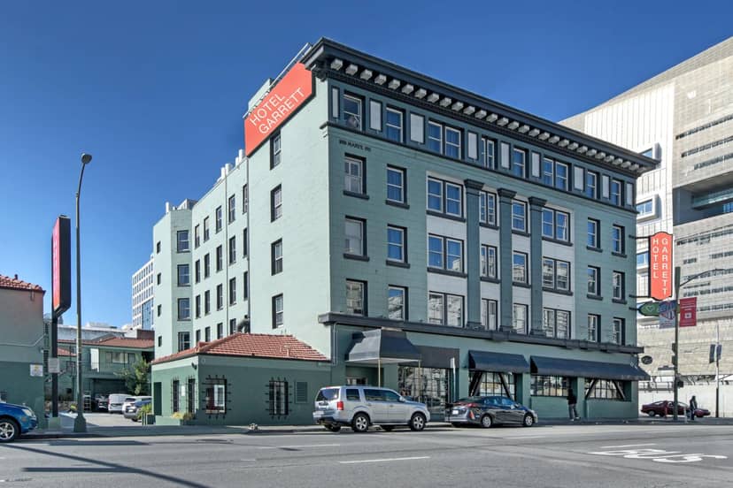 Hotel Garrett — building