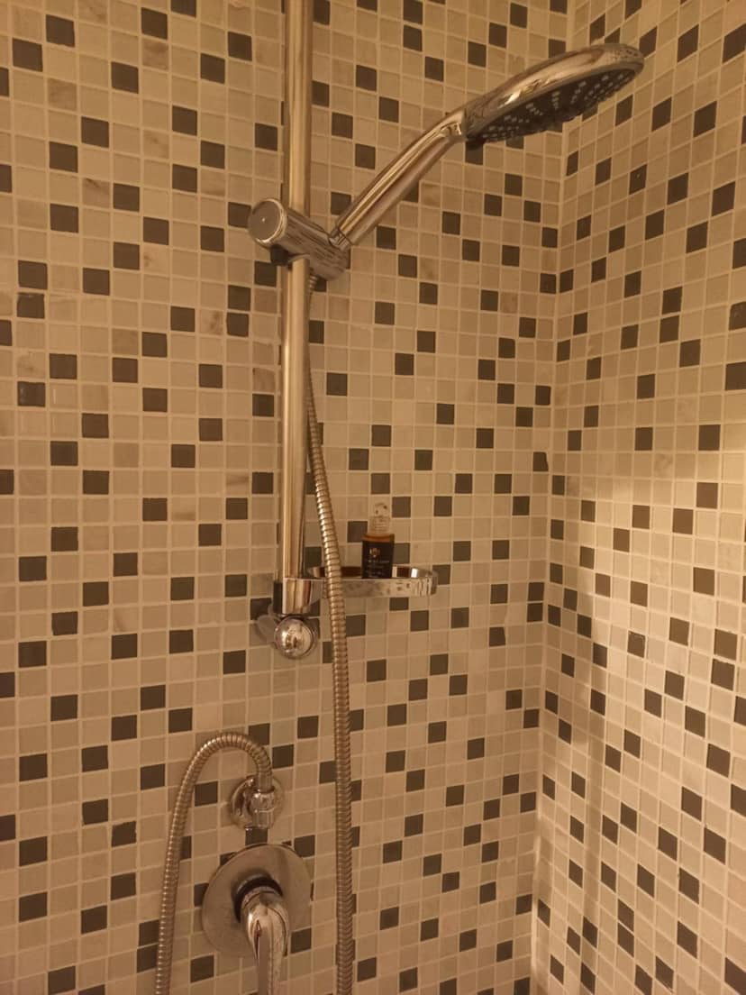Stefano House Vaticano Roma — bathroom