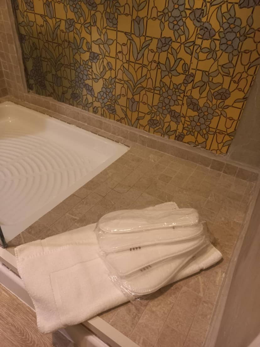 Stefano House Vaticano Roma — bathroom