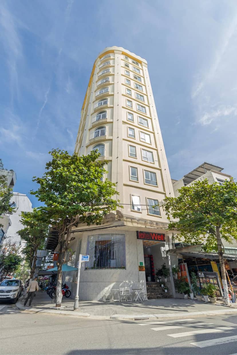 SEA QUEEN Hotel — building