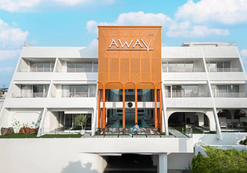 Away Bangkok Riverside Kene — building